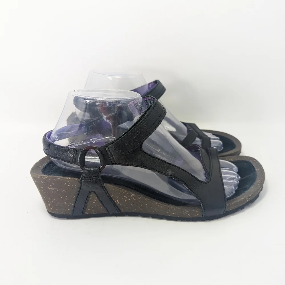 Teva Cabrillo Wedge 1001027 Women's Strap Sandals Black Leather size 10